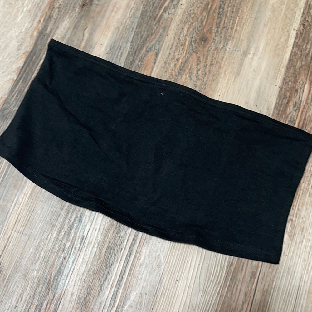 #172 NWT  essential bandeau crop top